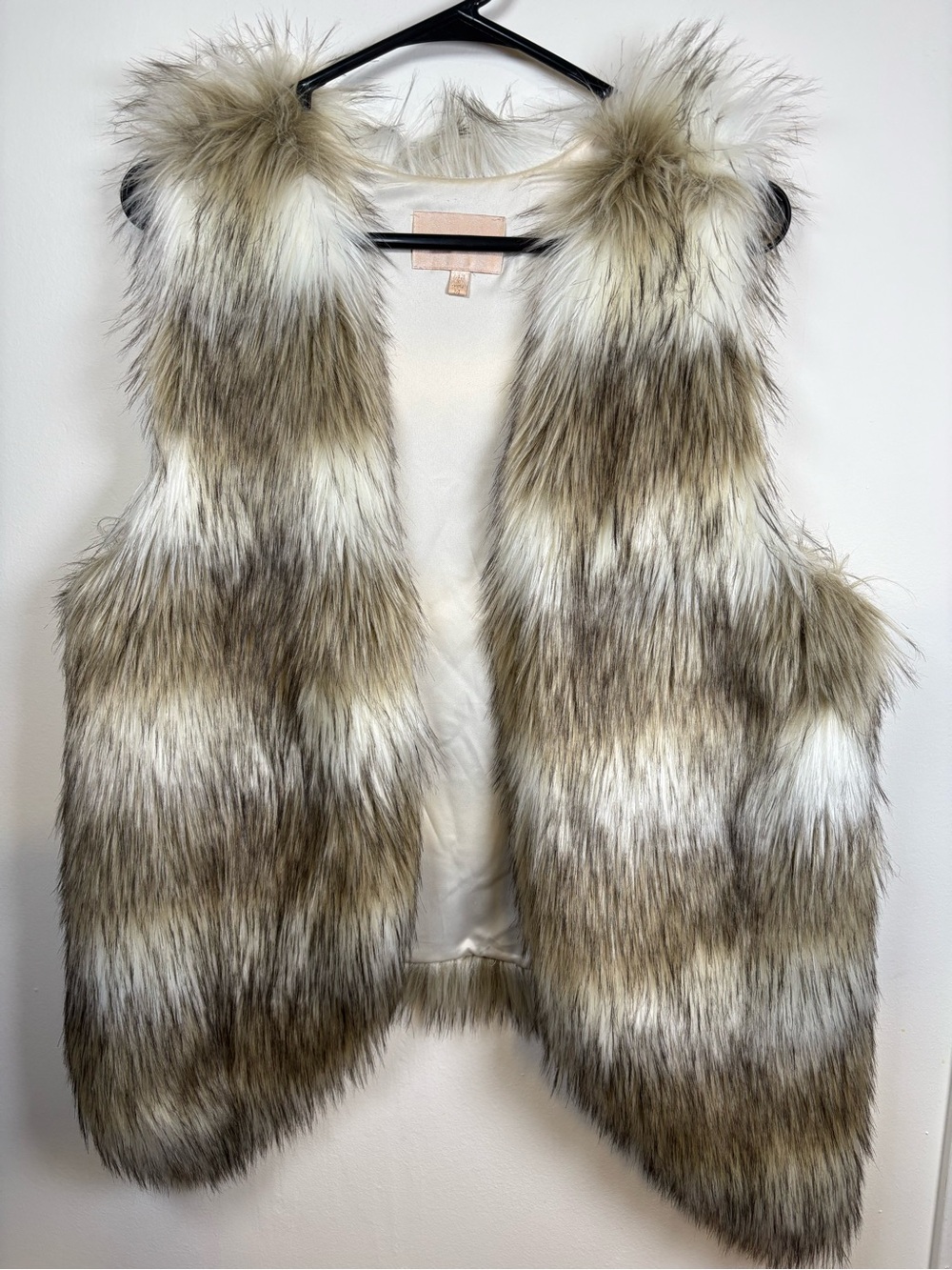 Skies Are Blue Faux Fur Vest in Cream and Brown